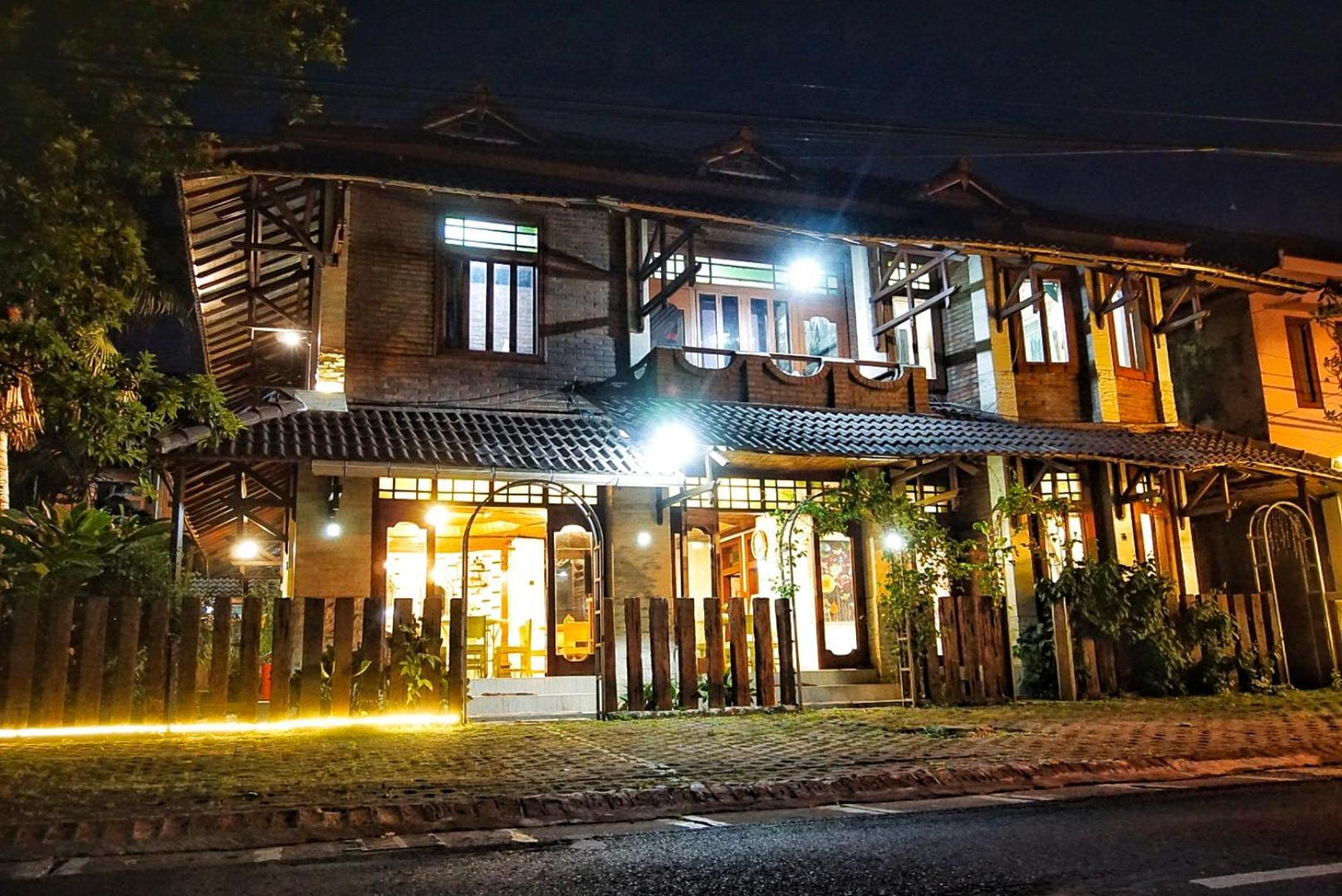 Ary'S Hotel By Cocotel Jogjacarta Exterior foto